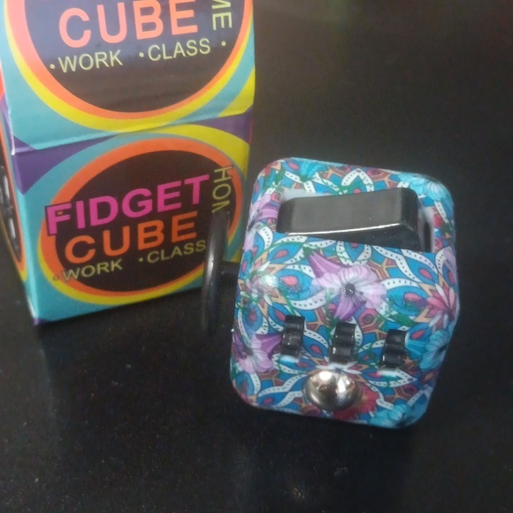 Mini Fidget Cube (New) - Picture 1 of 5